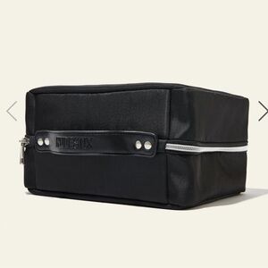 NUDESTIX Hanging Cosmetic Case Black NWT $64